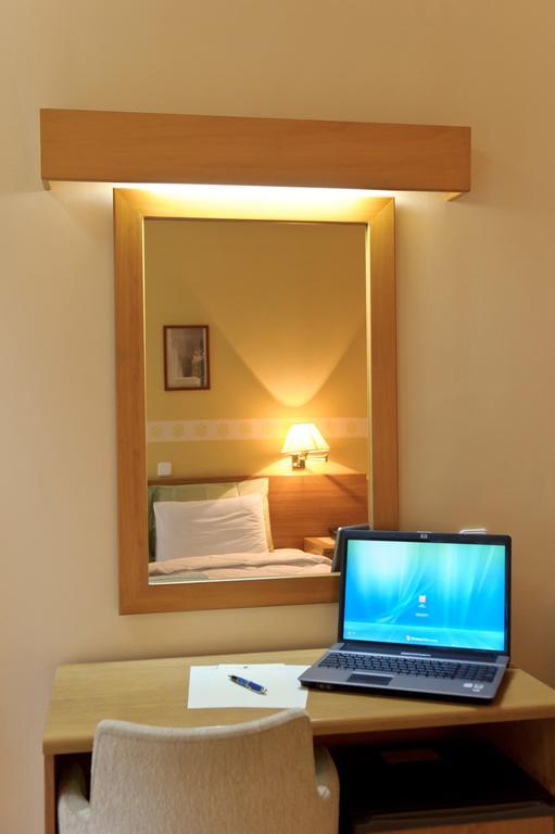 Anesis Hotel แคซโทเรีย ภายนอก รูปภาพ