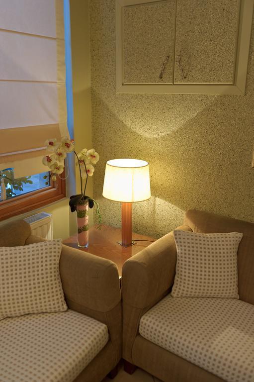 Anesis Hotel แคซโทเรีย ภายนอก รูปภาพ
